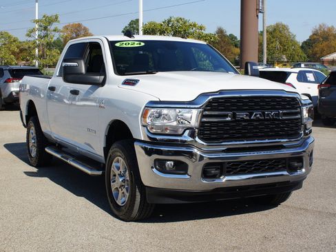 Used 2024 RAM 2500 Big Horn image 25