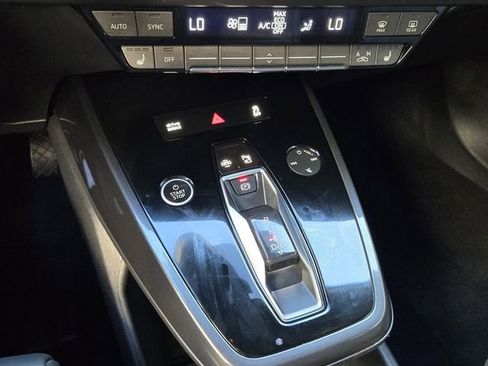 Used 2022 Audi Q4 e-tron Premium Plus image 19