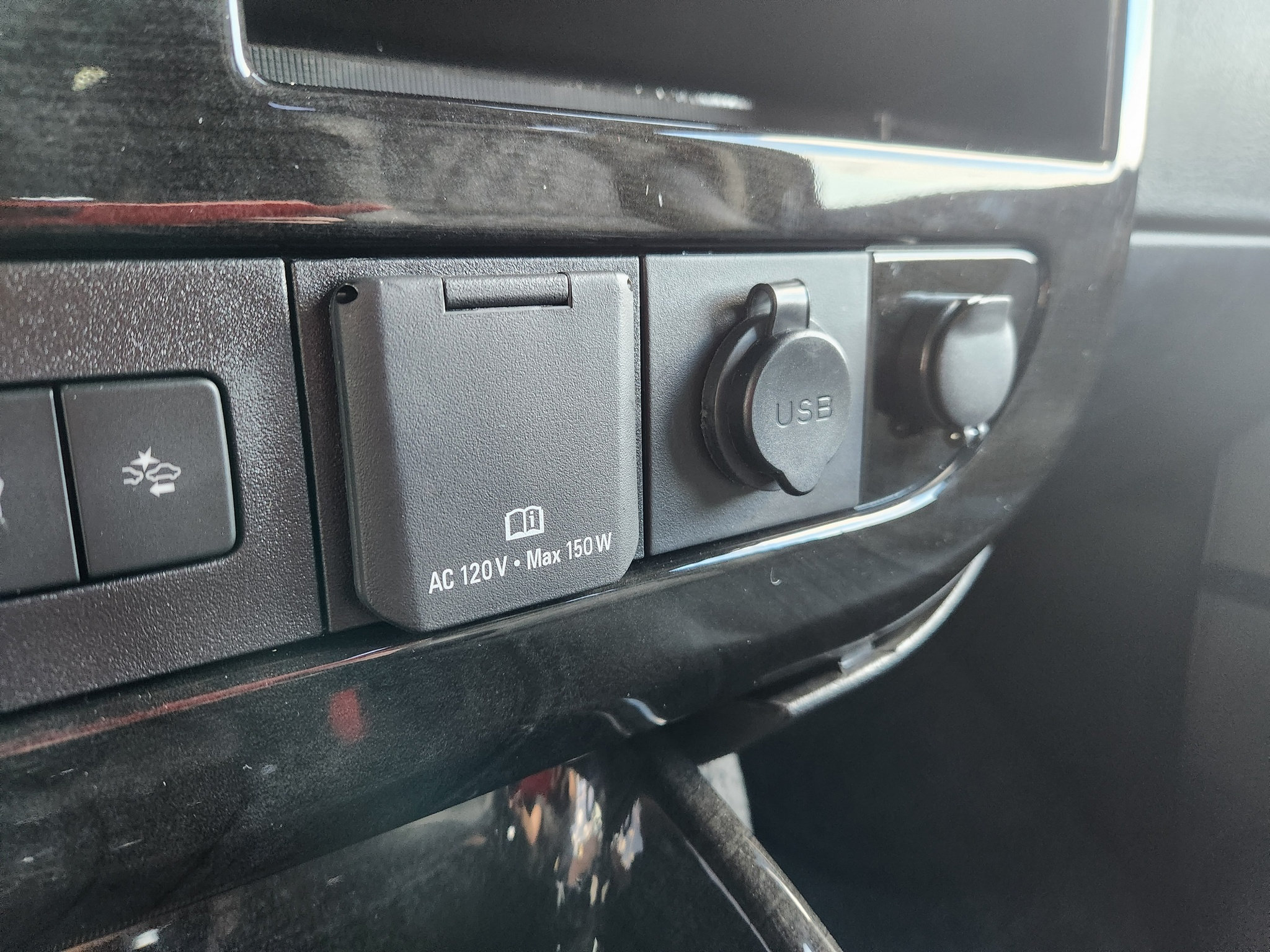 Used 2026 Chevrolet Express 2500 w/ Driver Convenience Package RWD image 48
