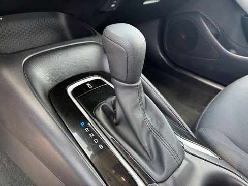 Used 2025 Toyota Corolla LE FWD image 39