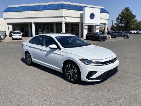 Certified 2026 Volkswagen Jetta Sport FWD image 37