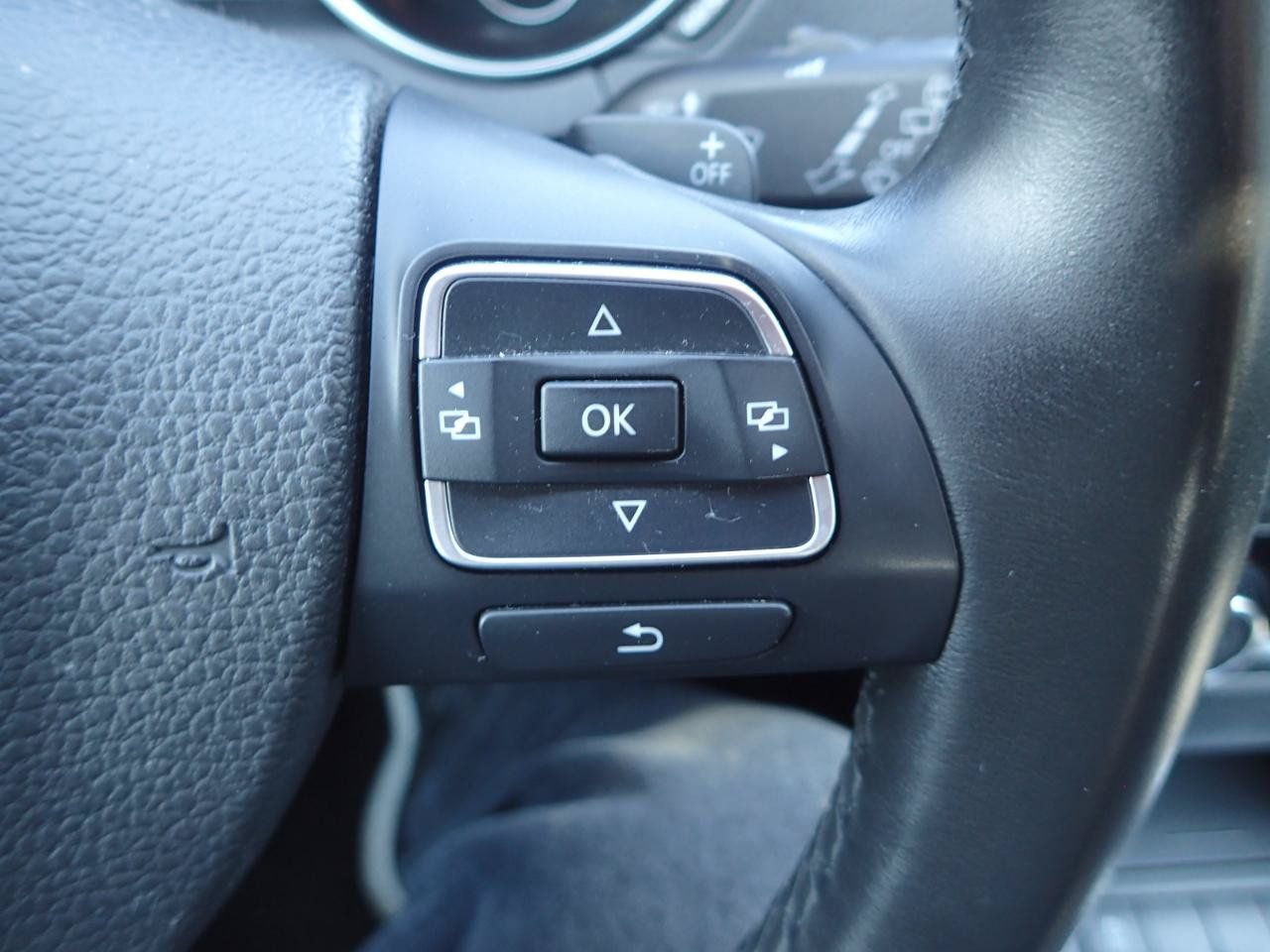 Used 2013 Volkswagen Golf TDI FWD image 17