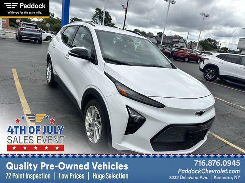 Used 2023 Chevrolet Bolt EUV LT w/ Comfort Package FWD image 1