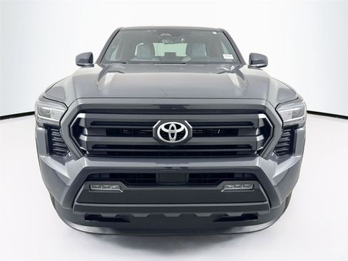 Certified 2024 Toyota Tacoma SR5 image 3