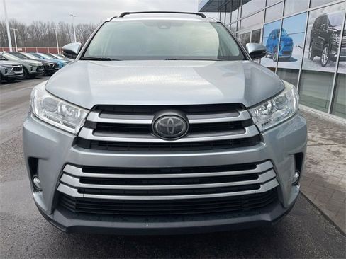 Used 2018 Toyota Highlander XLE image 30