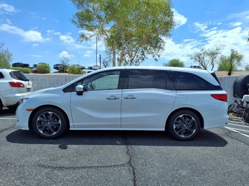 Used 2022 Honda Odyssey Elite image 9