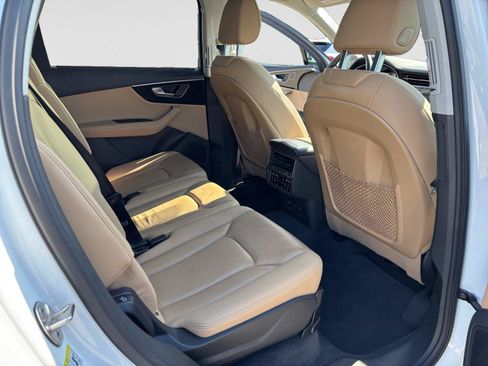 Used 2023 Audi Q7 2.0T Premium Plus w/ Premium Plus Package AWD/4WD image 48