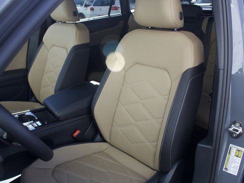 New 2026 Volkswagen Atlas Cross Sport SE AWD/4WD image 12