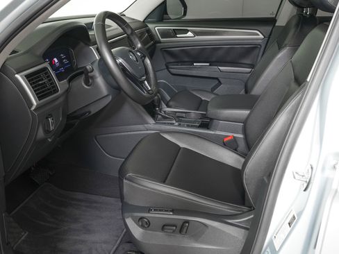 Used 2019 Volkswagen Atlas SEL FWD image 14