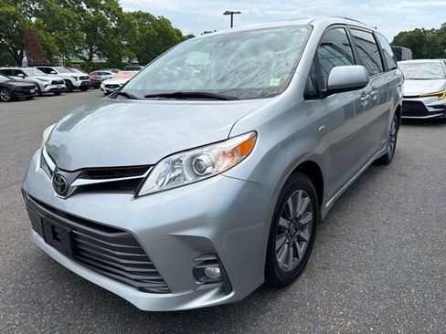 Certified 2020 Toyota Sienna XLE Premium AWD/4WD image 1