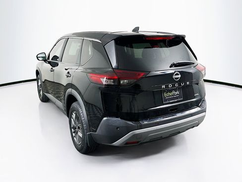 Used 2023 Nissan Rogue S image 5