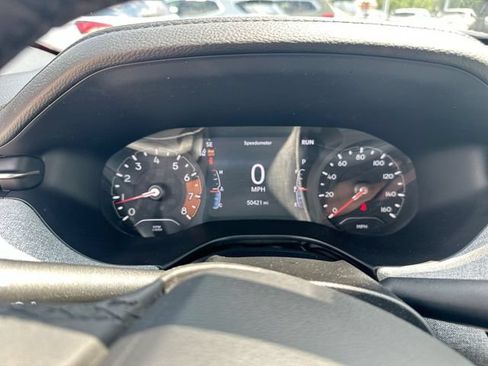 Used 2023 Jeep Compass Latitude AWD/4WD image 13