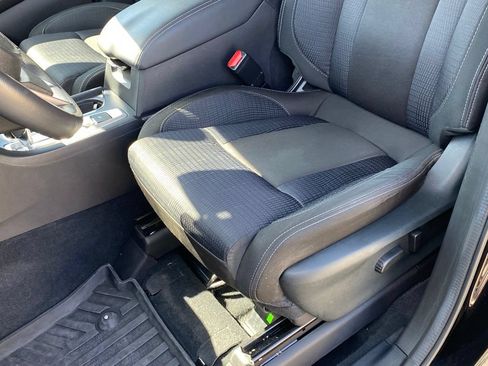 Used 2025 Subaru Ascent Premium AWD/4WD image 25