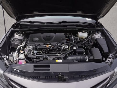 Used 2022 Toyota Camry SE w/ Cold Weather Package FWD image 15