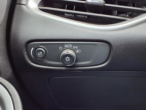 Used 2024 Chevrolet Malibu LT image 16