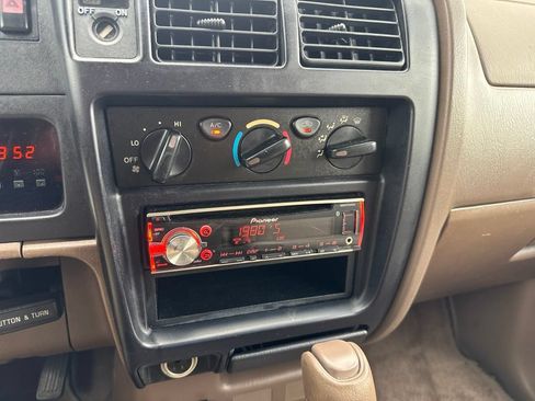 Used 2003 Toyota Tacoma PreRunner RWD image 17
