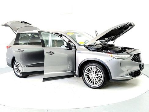 Used 2022 Acura MDX SH-AWD w/ Advance Package image 12