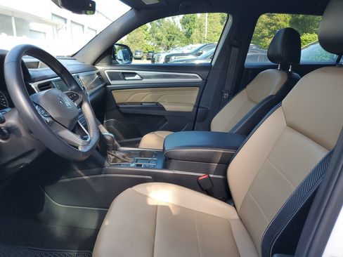 Used 2021 Volkswagen Atlas Cross Sport SE FWD image 17