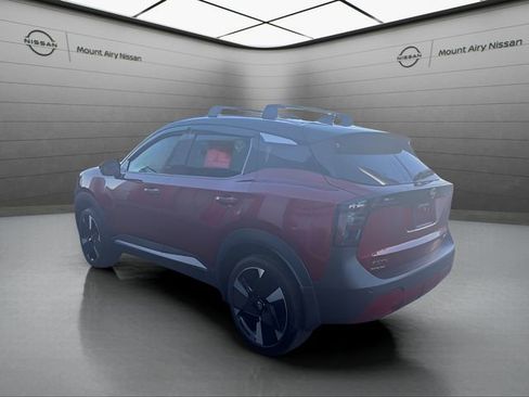 Used 2025 Nissan Kicks SR w/ SR Premium Package AWD/4WD image 6