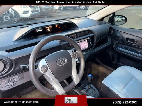 Used 2015 Toyota Prius C One image 18
