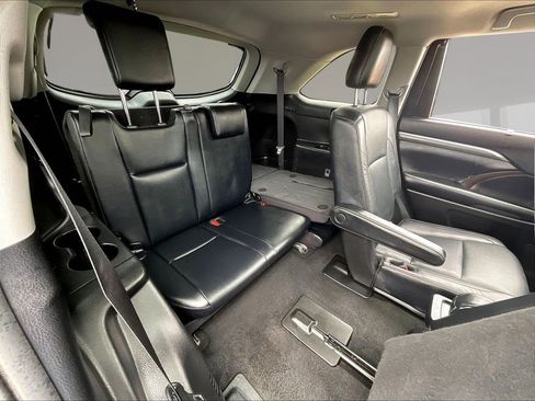 Used 2019 Toyota Highlander Limited Platinum AWD/4WD image 26