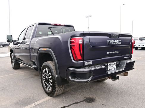 Used 2025 GMC Sierra 2500 Denali Ultimate image 6