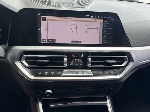 Used 2021 BMW 330i Sedan w/ Premium Package RWD image 9