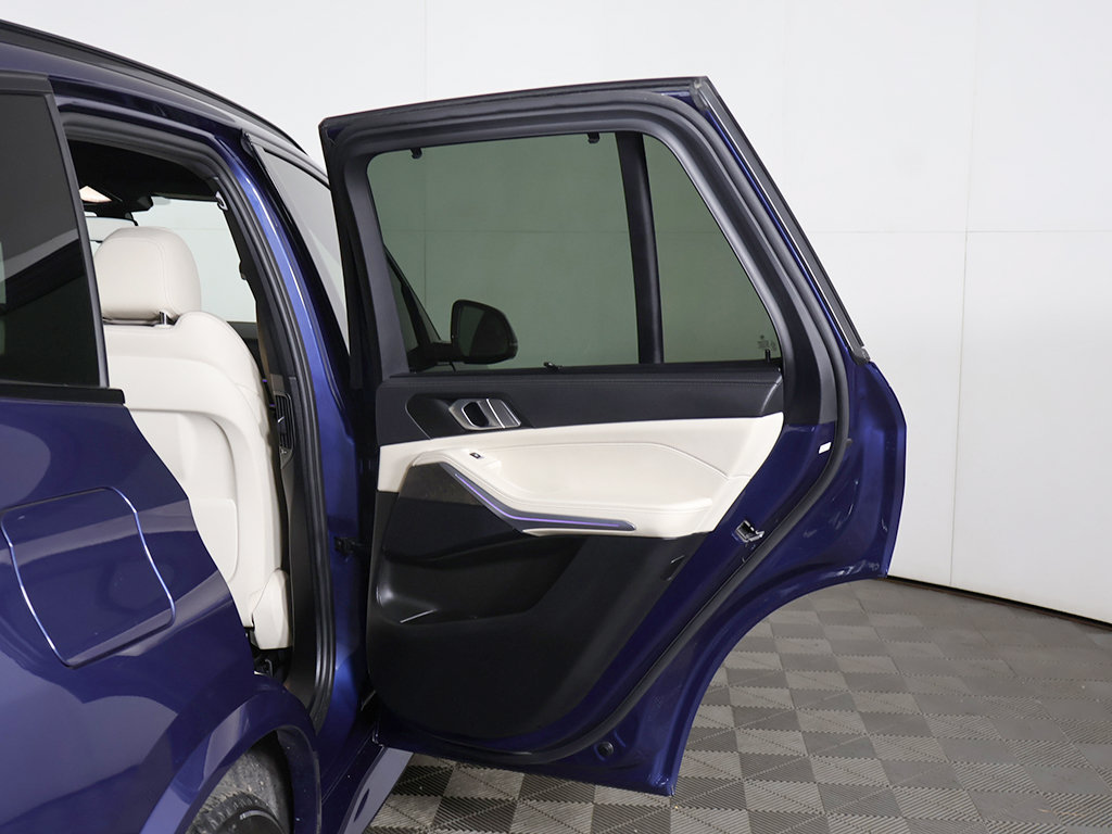 Used 2022 BMW X5 xDrive40i AWD/4WD image 26