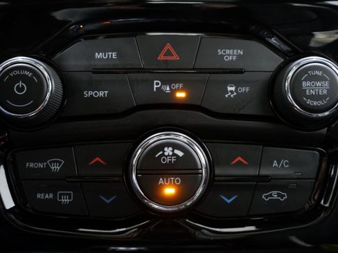 Used 2023 Chrysler 300 S image 20