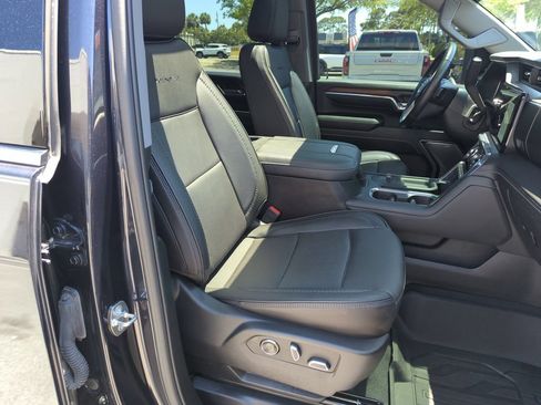 Used 2024 GMC Sierra 2500 Denali w/ Denali Reserve Package AWD/4WD image 37