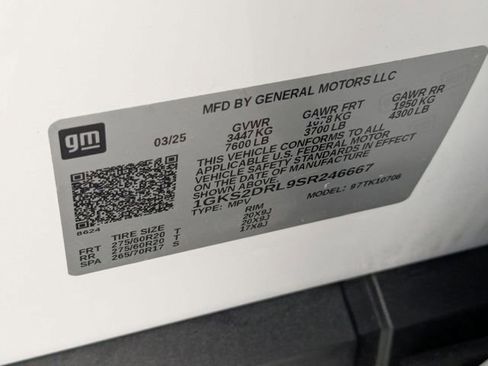 Certified 2025 GMC Yukon Denali image 38