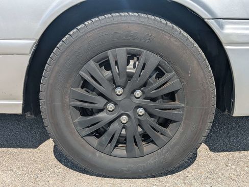 Used 2000 Toyota Camry FWD image 11