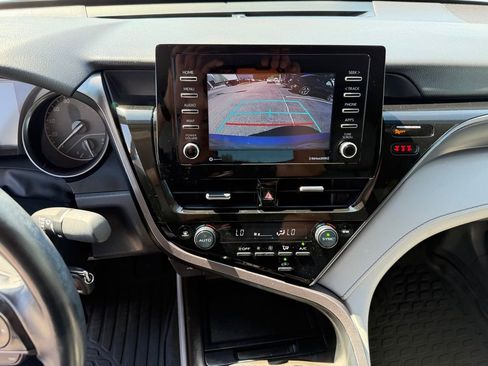 Used 2024 Toyota Camry SE image 7