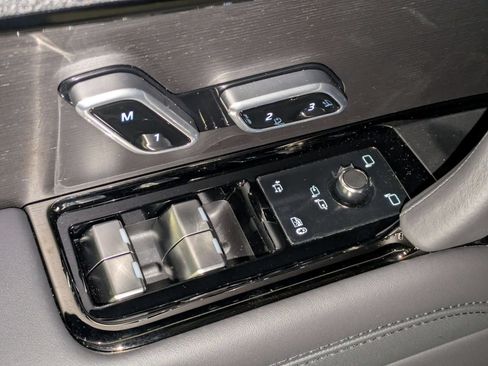 New 2026 Land Rover Range Rover Sport SE AWD/4WD image 12