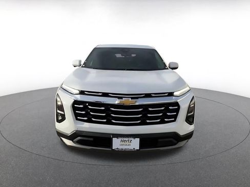 Used 2025 Chevrolet Equinox LT AWD/4WD image 4