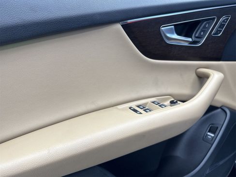 Used 2019 Audi Q8 Premium Plus image 28