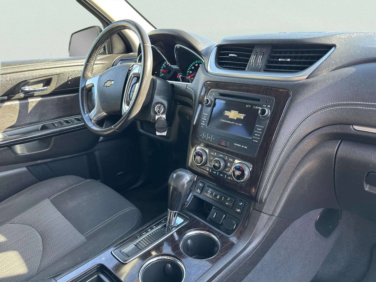 Used 2017 Chevrolet Traverse LT AWD/4WD image 18