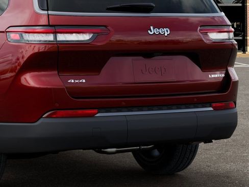 New 2026 Jeep Grand Cherokee L Limited w/ Limited Altitude Package AWD/4WD image 13