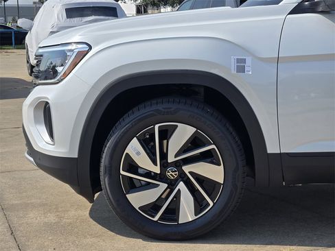 New 2026 Volkswagen Atlas SE image 5