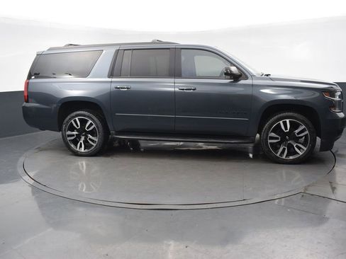 Used 2020 Chevrolet Suburban Premier w/ RST 6.2L Performance Edition image 7