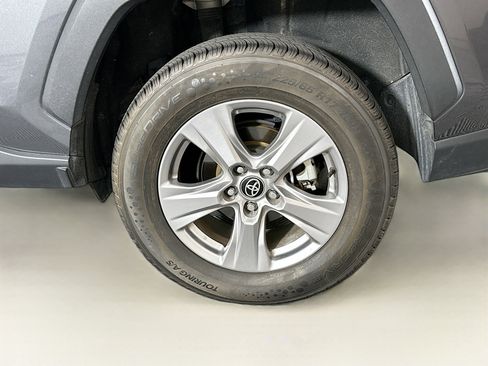 Used 2025 Toyota RAV4 XLE FWD image 11