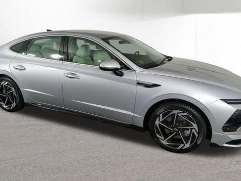 New 2026 Hyundai Sonata SEL image 2