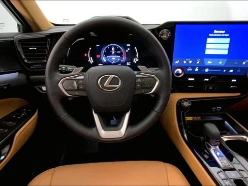 Used 2025 Lexus NX 350 AWD w/ Accessory Package (2T) image 4