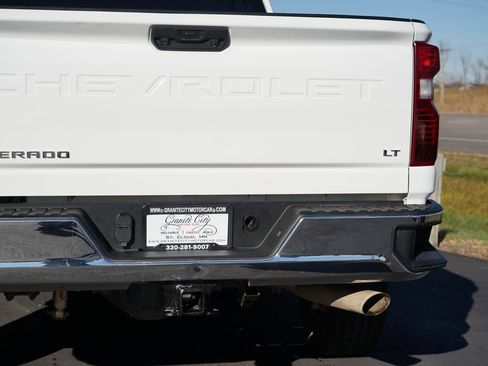 Used 2021 Chevrolet Silverado 2500 LT w/ Convenience Package image 10