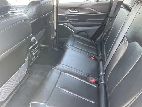 Used 2023 Jeep Grand Cherokee 4WD 4xe image 33