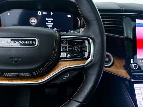 Used 2022 Jeep Grand Wagoneer Series III image 34