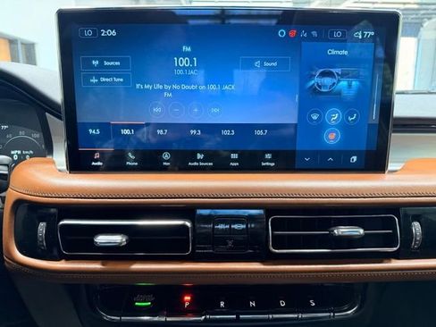 Used 2022 Lincoln Nautilus Reserve AWD/4WD image 30