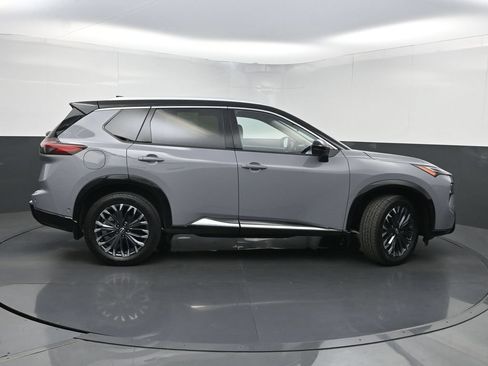 Used 2024 Nissan Rogue Platinum AWD/4WD image 44