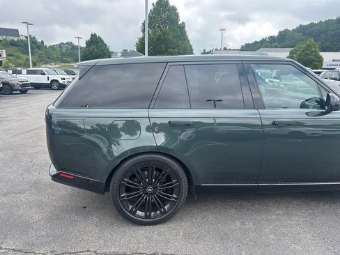 Certified 2025 Land Rover Range Rover SE AWD/4WD image 20