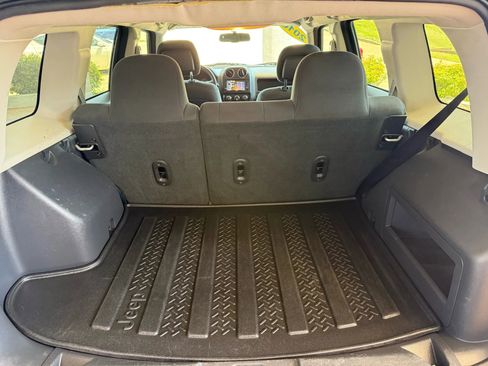 Used 2016 Jeep Patriot Sport w/ Power Value Group image 8